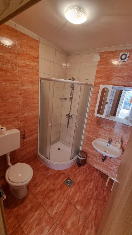 Apartmani Barbara Brseč Eksteriør bilde