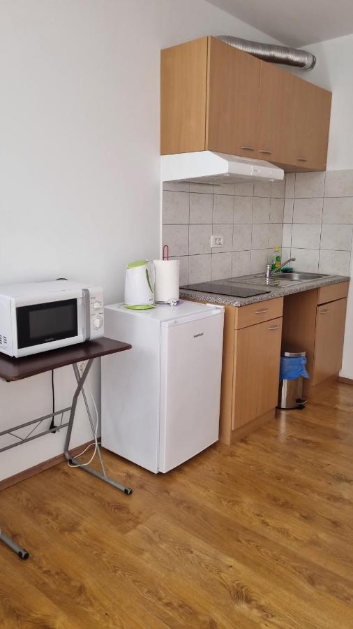 Apartmani Barbara Brseč Eksteriør bilde