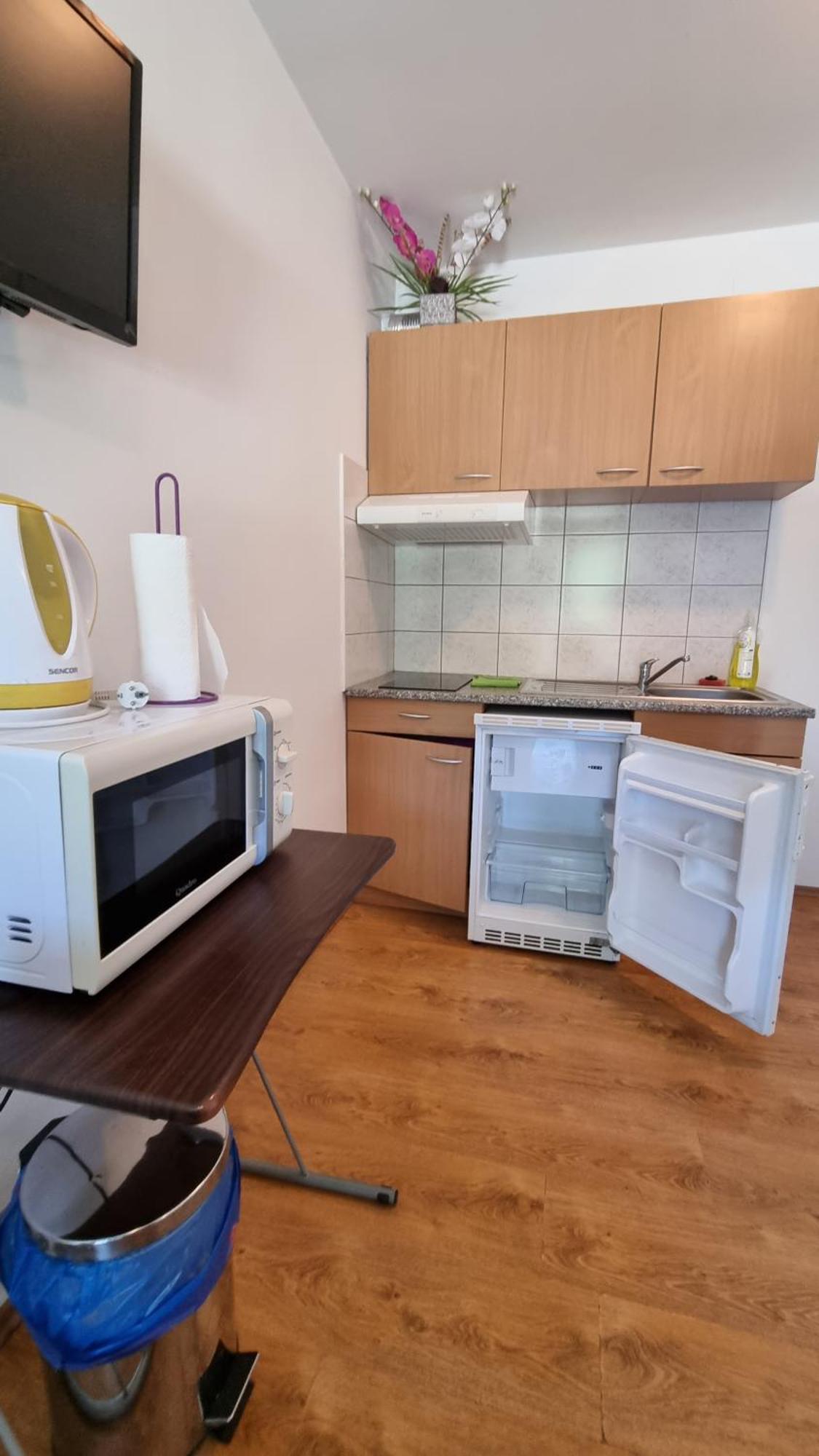 Apartmani Barbara Brseč Eksteriør bilde