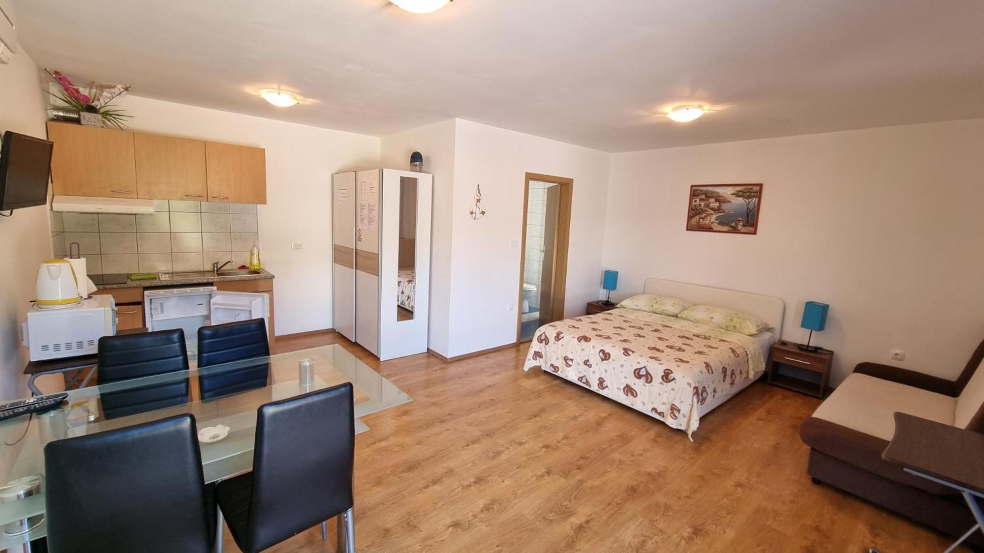 Apartmani Barbara Brseč Eksteriør bilde