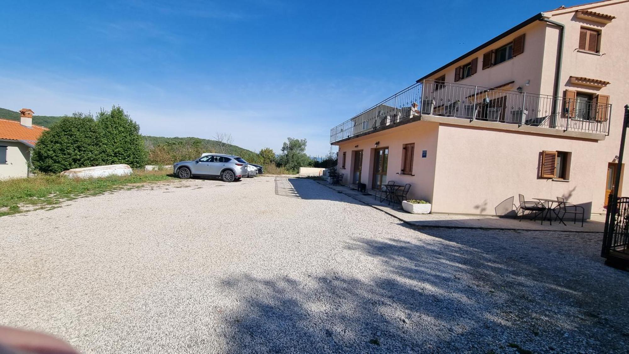 Apartmani Barbara Brseč Eksteriør bilde