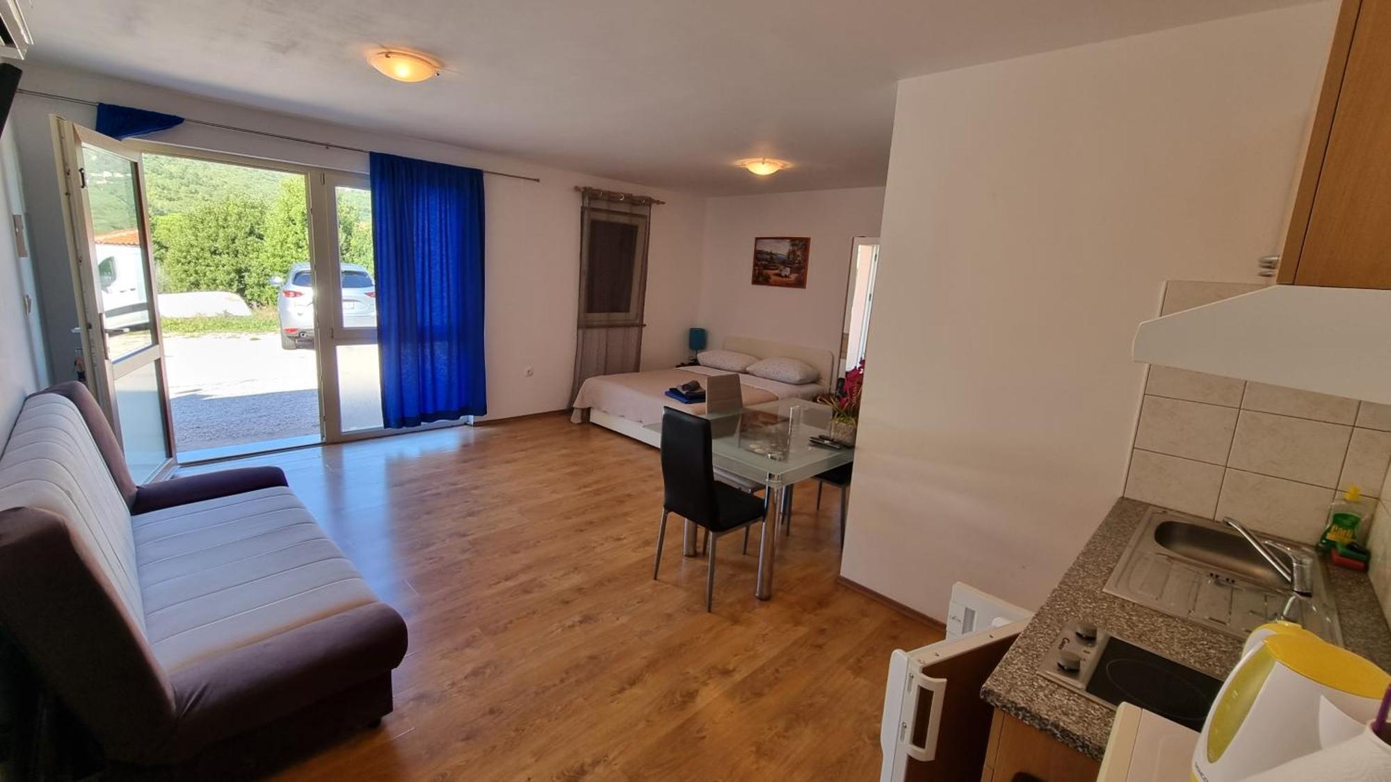 Apartmani Barbara Brseč Eksteriør bilde