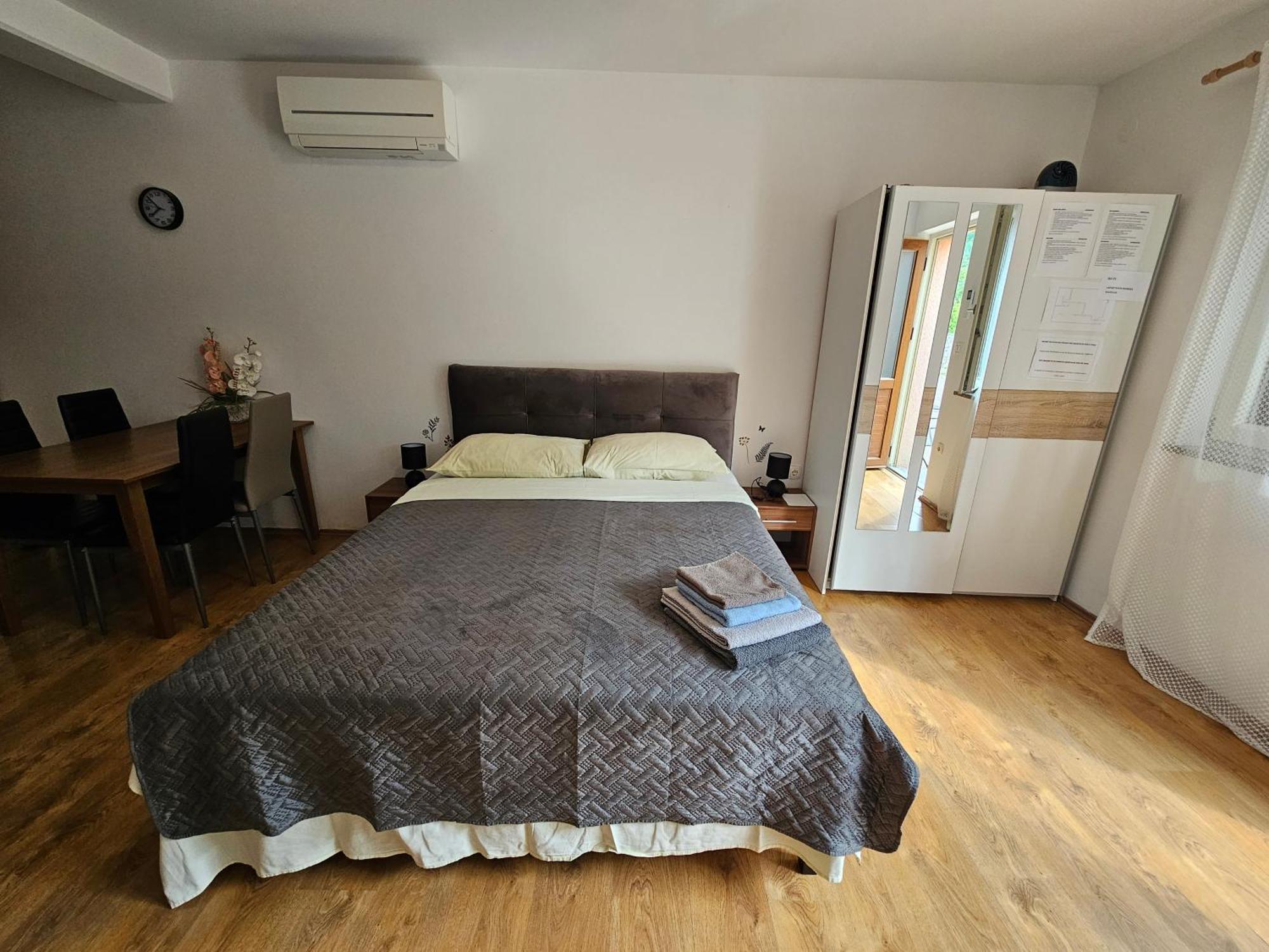 Apartmani Barbara Brseč Eksteriør bilde