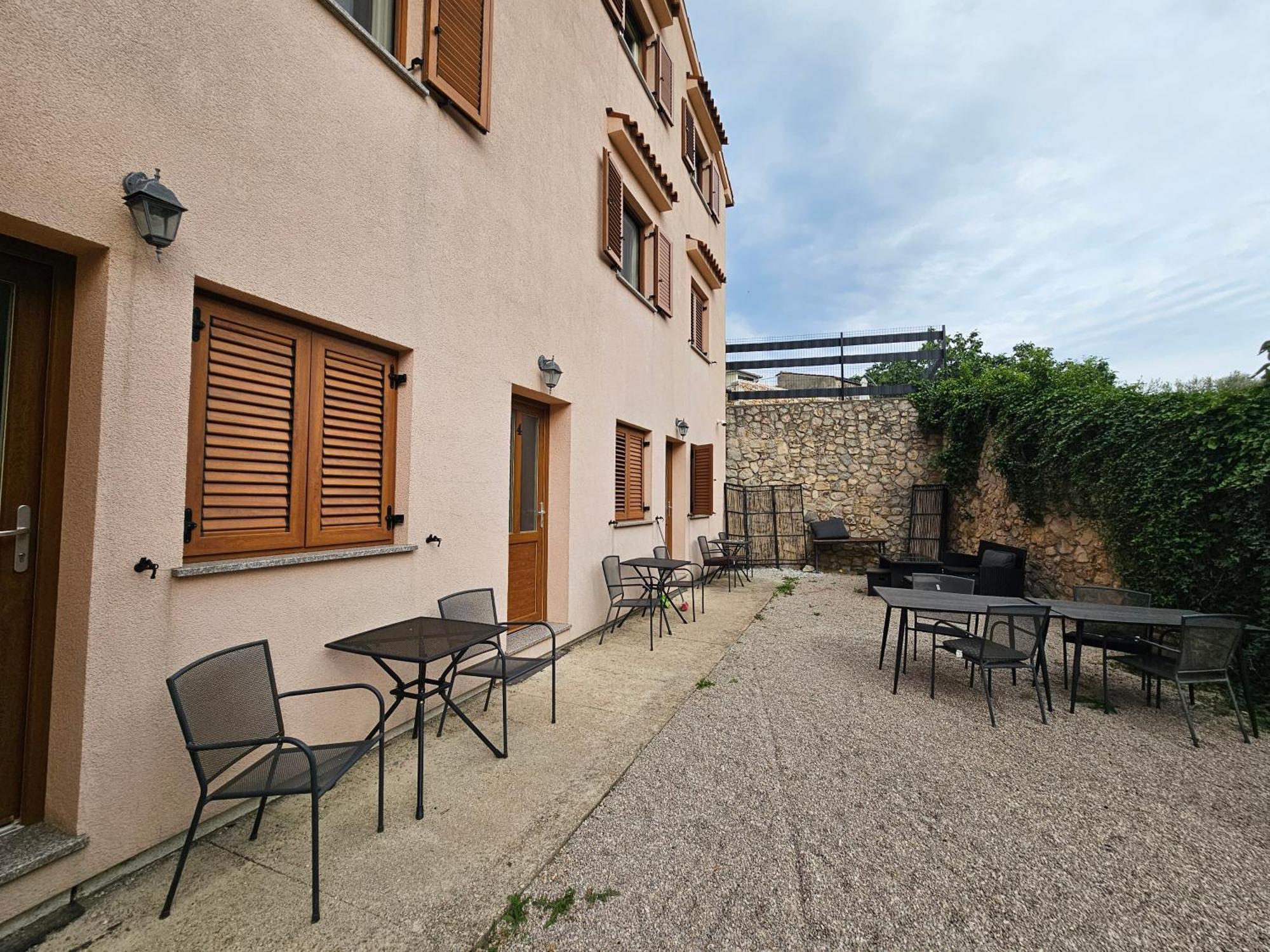 Apartmani Barbara Brseč Eksteriør bilde