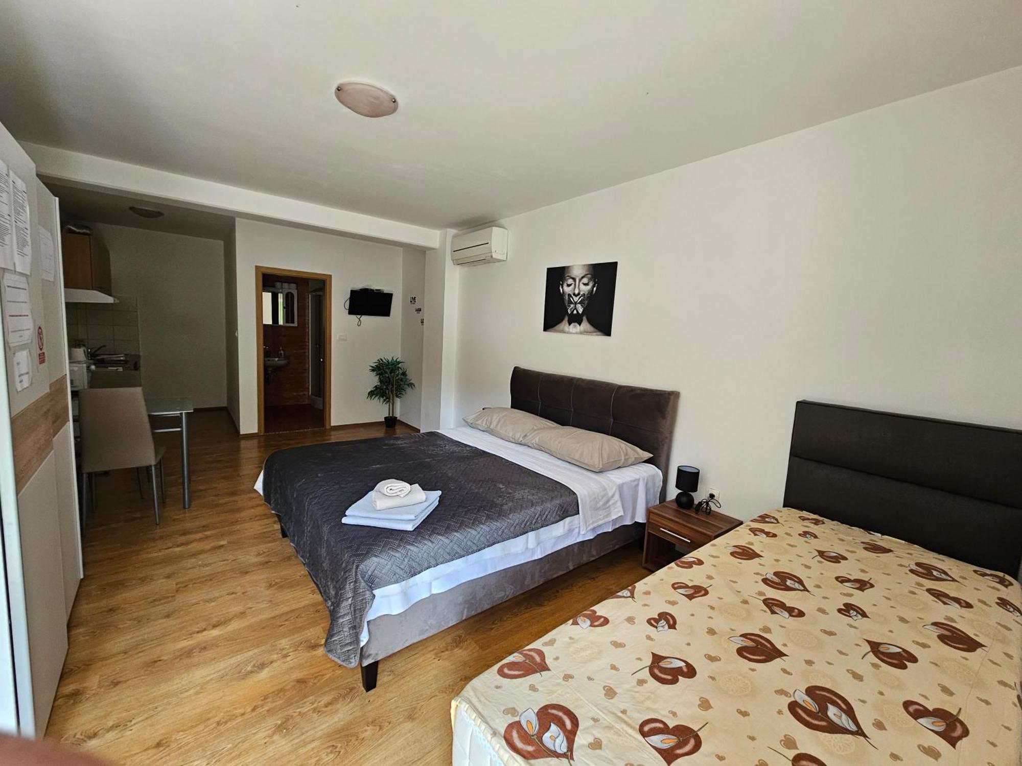 Apartmani Barbara Brseč Eksteriør bilde